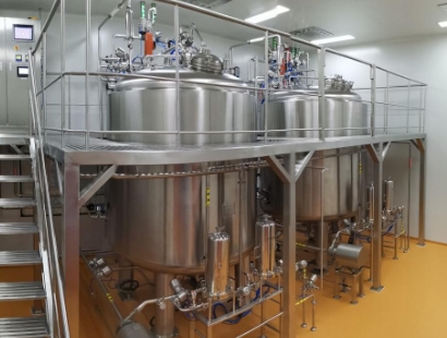 Pharmaceutical factory process equipment and pipeline disinfection services